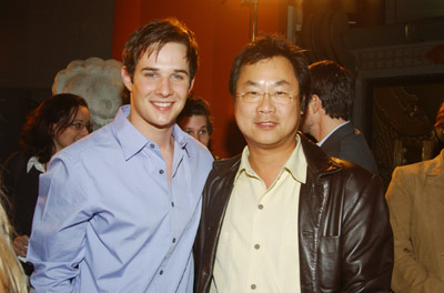 Ryan Merriman در صحنه فیلم سینمایی مقصد نهایی ۳ به همراه James Wong