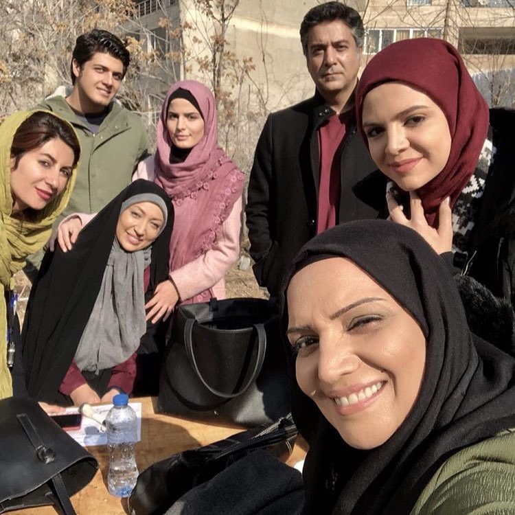 تصویری از علی مسلمی، بازیگر و تدوینگر سینما و تلویزیون در پشت صحنه یکی از آثارش