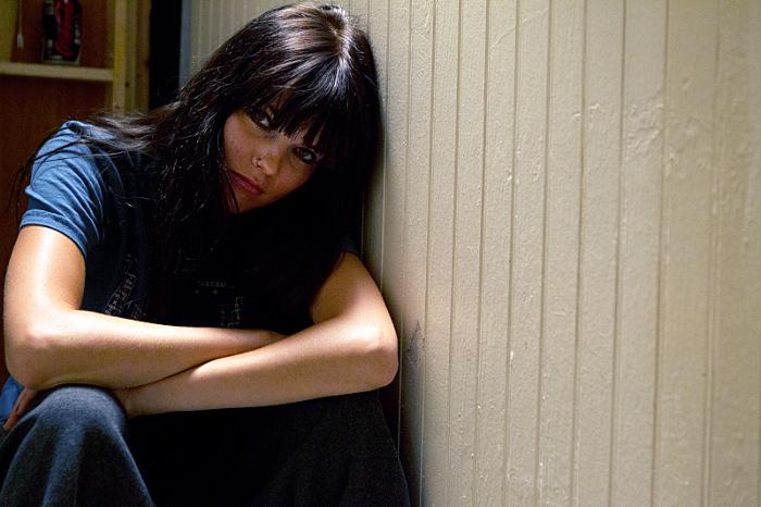 Emma Greenwell در صحنه سریال تلویزیونی بی شرم