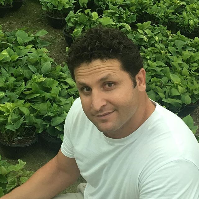 تصویری شخصی از بهزاد جعفری، بازیگر و طراح صحنه سینما و تلویزیون