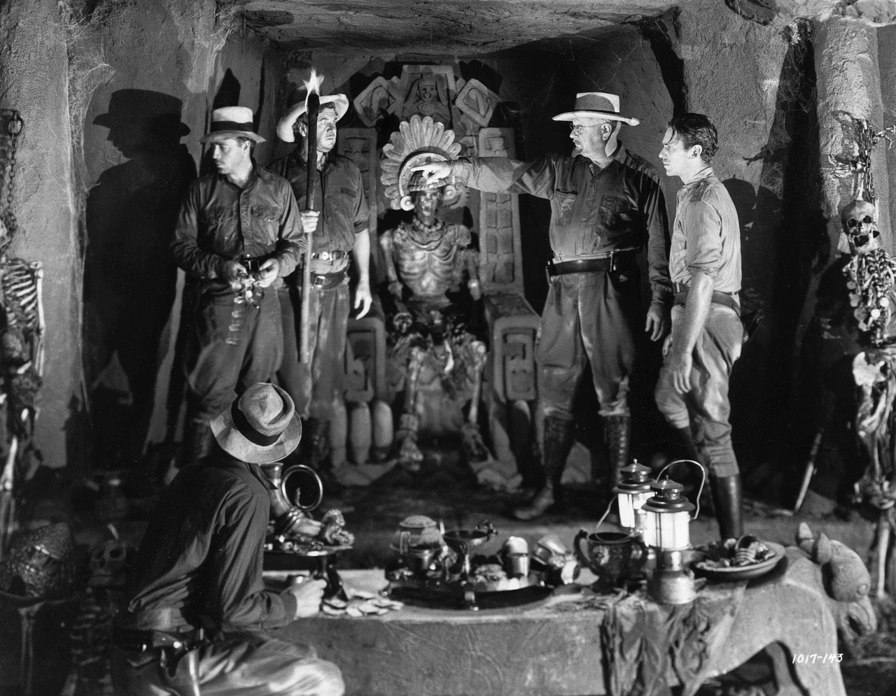 جان هوارد در صحنه فیلم سینمایی Green Hell به همراه George Bancroft، Alan Hale و Douglas Fairbanks Jr.