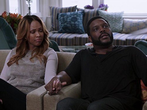 Meagan Good در صحنه سریال تلویزیونی قانون و نظم: واحد قربانیان ویژه به همراه Chad L. Coleman