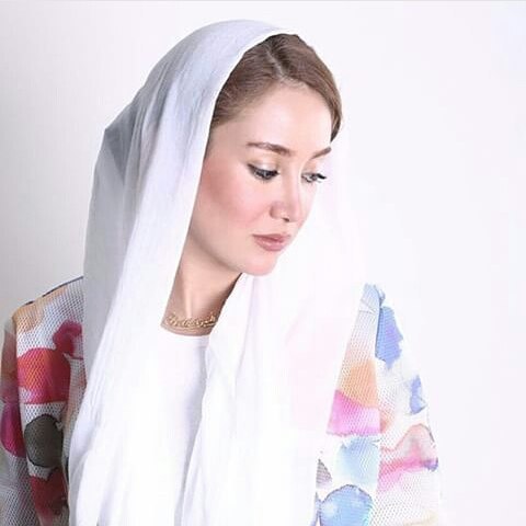 تصویری شخصی از بهاره افشاری، بازیگر و تهیه کننده سینما و تلویزیون