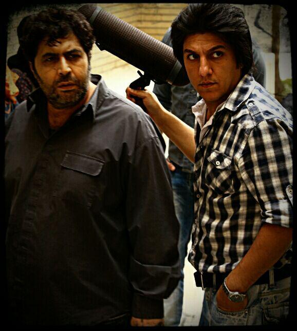 تصویری از میثم یاردیلو، صدابردار و بازیگر سینما و تلویزیون در پشت صحنه یکی از آثارش