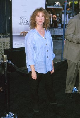 Laraine Newman در صحنه فیلم سینمایی راز نهفته در اعماق