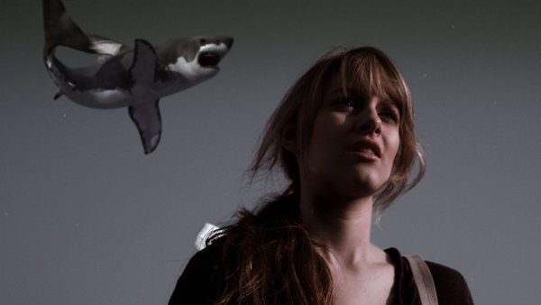 Aubrey Peeples در صحنه فیلم سینمایی Sharknado