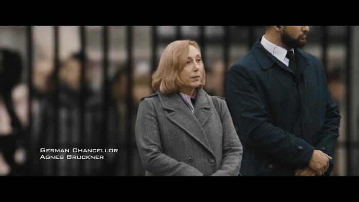 Nancy Baldwin در صحنه فیلم سینمایی لندن سقوط کرده است