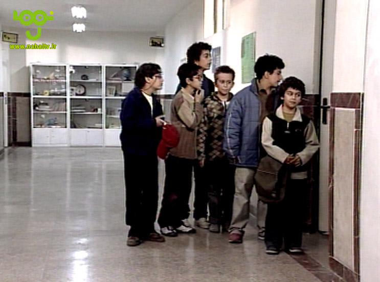 ارسلان قاسمی در صحنه سریال تلویزیونی 101 راه برای ذله کردن پدر و مادرها