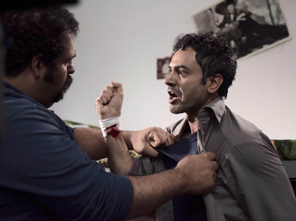 عمار تفتی در صحنه سریال تلویزیونی پریا
