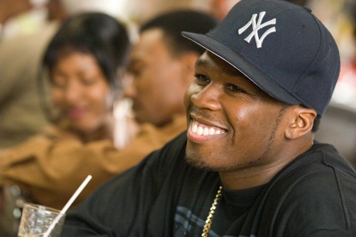 50 Cent در صحنه فیلم سینمایی Get Rich or Die Tryin'