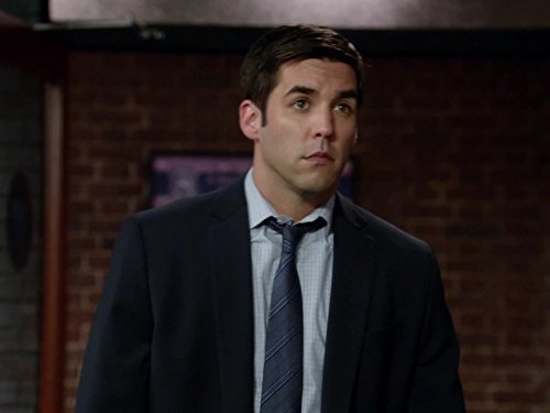 Jordan Bridges در صحنه سریال تلویزیونی Rizzoli & Isles