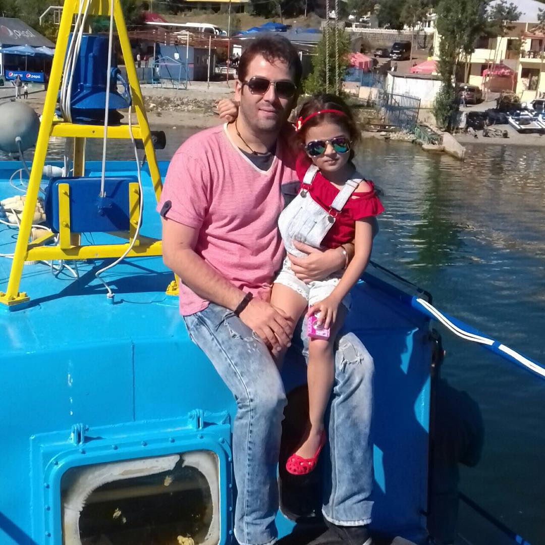 تصویری شخصی از امیررضا دلاوری، بازیگر و خواننده تیتراژ سینما و تلویزیون