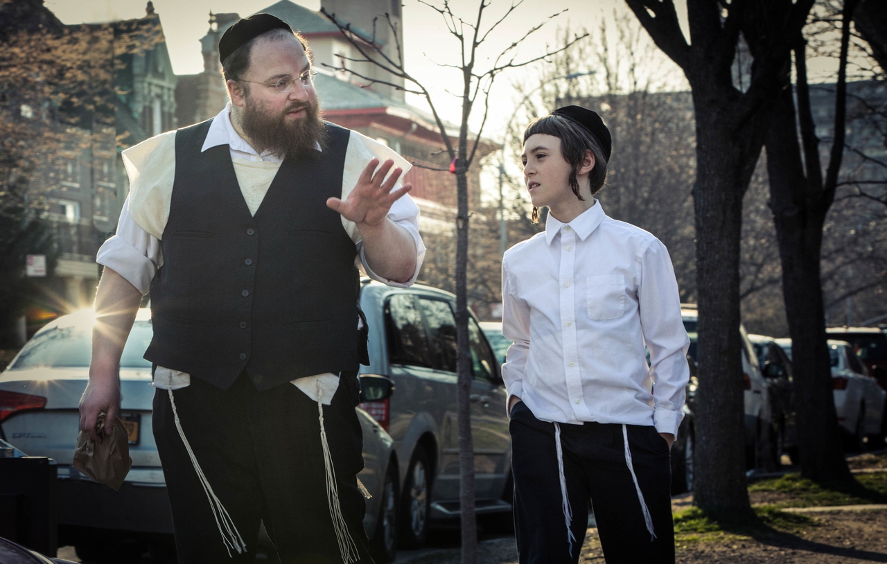  فیلم سینمایی Menashe به کارگردانی Joshua Z Weinstein و Joshua Z Weinstein