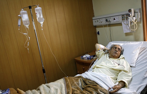 تصویری شخصی از عزت‌الله انتظامی، بازیگر و نویسنده سینما و تلویزیون