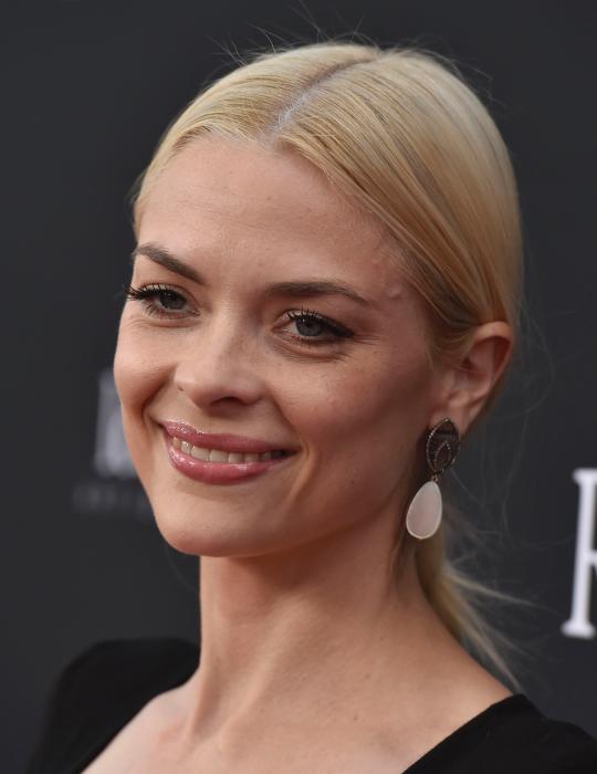 Jaime King در صحنه فیلم سینمایی The Rover