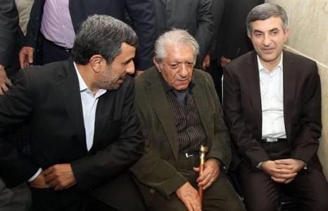 تصویری شخصی از عزت‌الله انتظامی، بازیگر و نویسنده سینما و تلویزیون