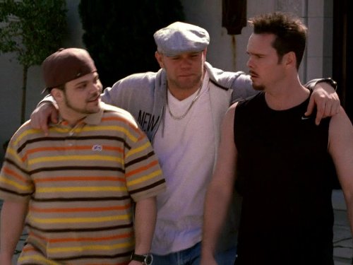 Domenick Lombardozzi در صحنه سریال تلویزیونی همراهان به همراه کوین دیلون و Jerry Ferrara