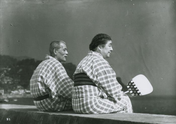 Chishû Ryû در صحنه فیلم سینمایی داستان توکیو به همراه Chieko Higashiyama