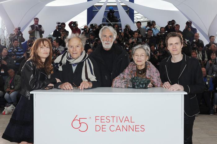 میشائیل هانکه در صحنه فیلم سینمایی عشق به همراه Emmanuelle Riva، Alexandre Tharaud، ژان لویی ترنتینیان و ایزابل هوپر