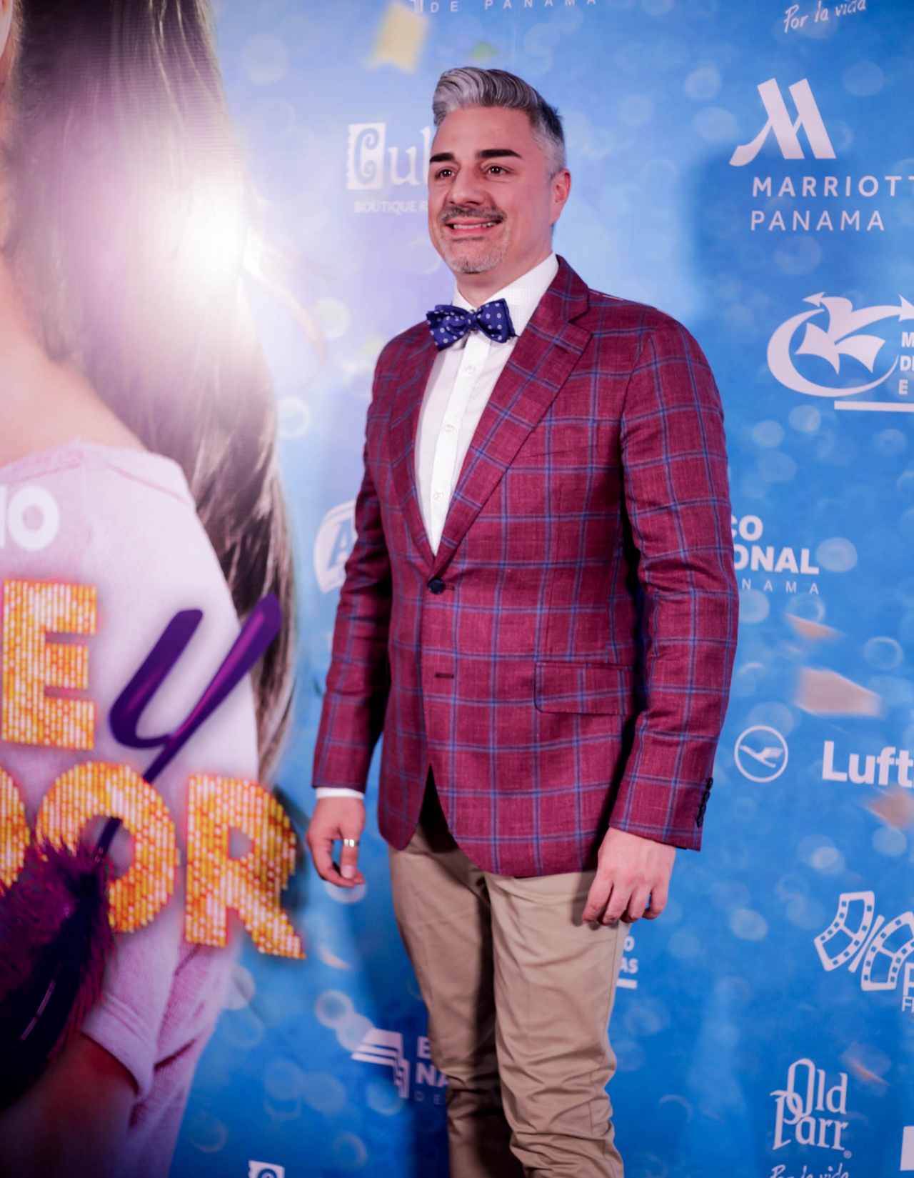  فیلم سینمایی Donaire y Esplendor به کارگردانی Arturo Montenegro