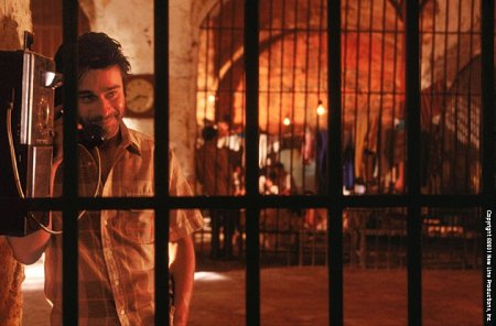 جوردی مولا در صحنه فیلم سینمایی کوکائین