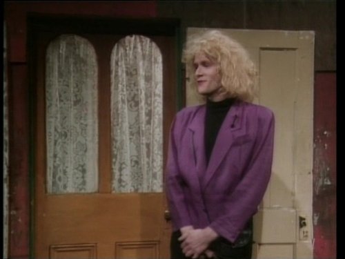 Mark McKinney در صحنه سریال تلویزیونی The Kids in the Hall