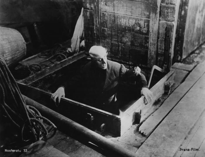 Max Schreck در صحنه فیلم سینمایی نوسفراتو