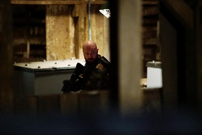 Justin Morck در صحنه سریال تلویزیونی ماموران شیلد