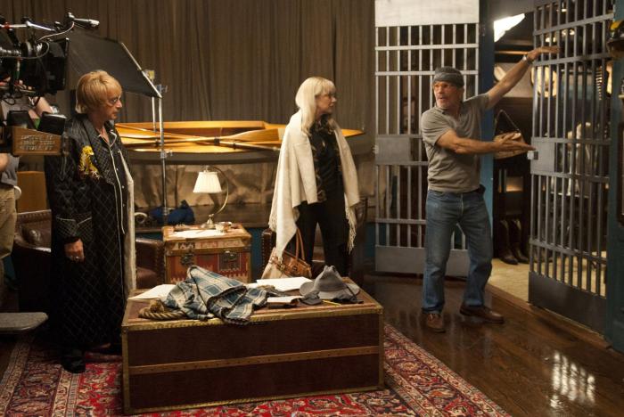 دیوید مامیت در صحنه فیلم سینمایی فیل اسپکتر به همراه هلن میرن و آل پاچینو