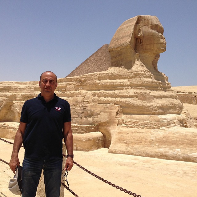 تصویری شخصی از عارف لرستانی، بازیگر و کارگردان سینما و تلویزیون