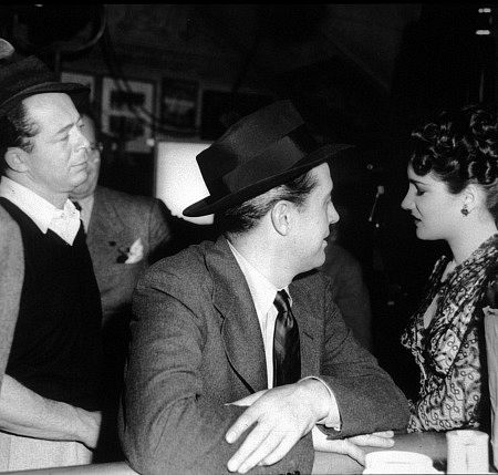 Doris Dowling در صحنه فیلم سینمایی تعطیلی از دست رفته به همراه ری میلند و بیلی وایلدر