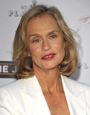 Lauren Hutton در صحنه فیلم سینمایی The Joneses