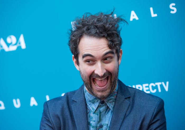 Jay Duplass در صحنه فیلم سینمایی تساوی