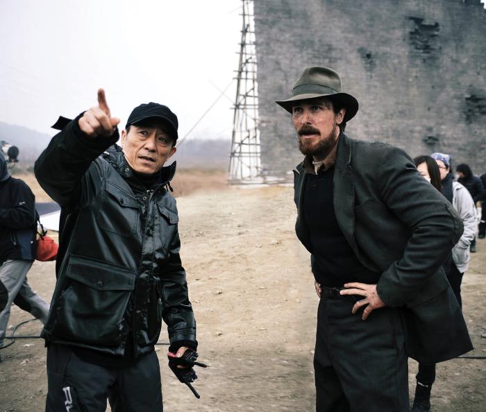  فیلم سینمایی گل های جنگ با حضور ژانگ ییمو و کریستین بیل