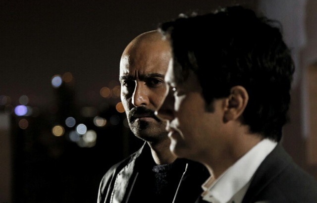 نیما رئیسی در صحنه سریال تلویزیونی آمین به همراه شاهرخ استخری مراغه