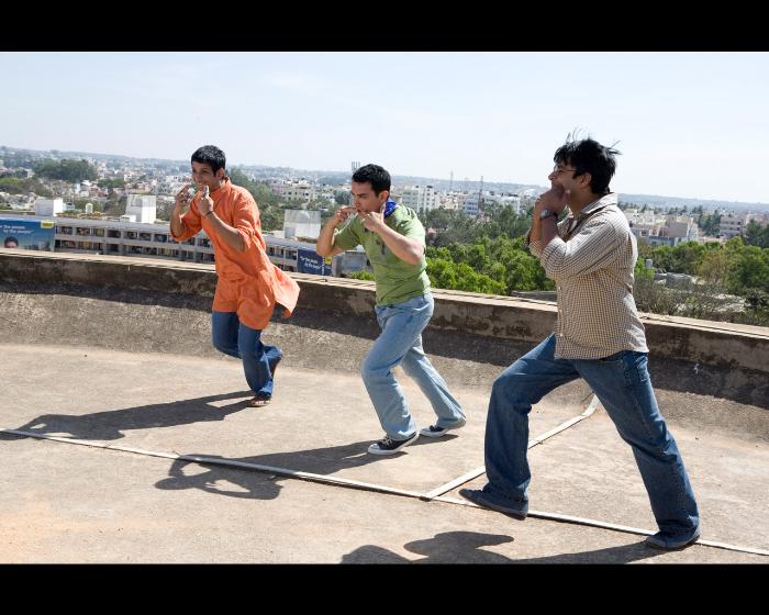  فیلم سینمایی سه احمق با حضور عامر خان، Madhavan و Sharman Joshi