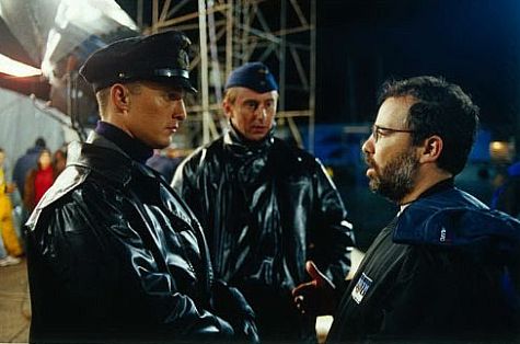 Jake Weber در صحنه فیلم سینمایی یو-۵۷۱ به همراه متیو مک کانهی و Jonathan Mostow