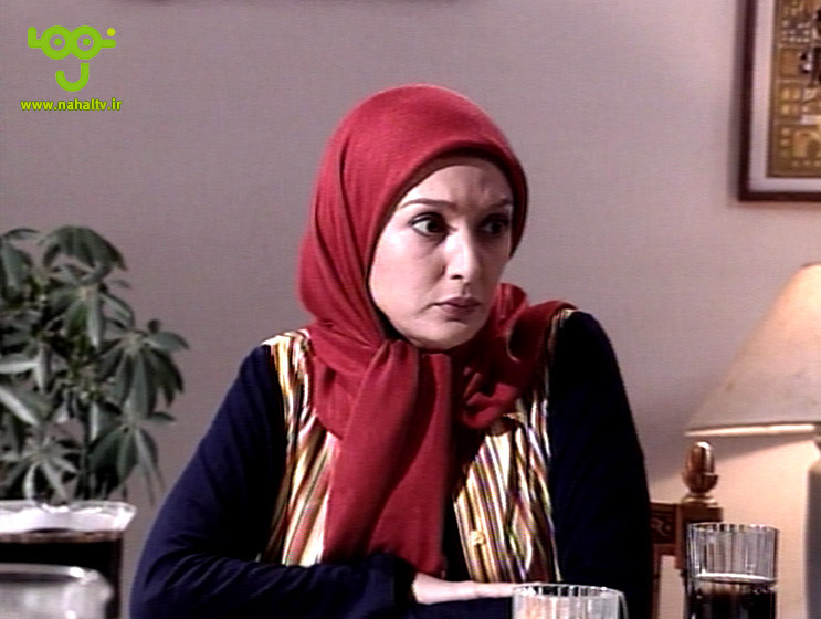 آتنه فقیه‌نصیری در صحنه سریال تلویزیونی 101 راه برای ذله کردن پدر و مادرها