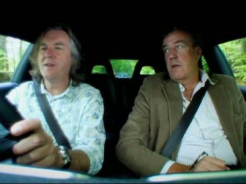 Jeremy Clarkson در صحنه سریال تلویزیونی تخت گاز به همراه James May