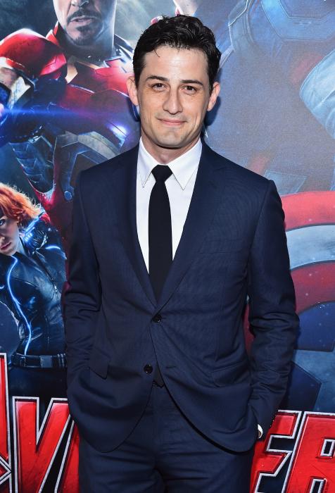 Enver Gjokaj در صحنه فیلم سینمایی Avengers: Age of Ultron