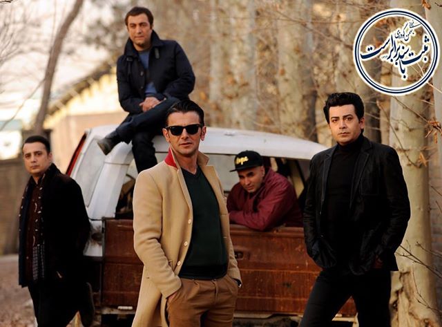 مجید صالحی در پشت صحنه فیلم سینمایی ثبت با سند برابر است به همراه امین حیایی، فرزاد حسنی، سپند امیرسلیمانی و علی مسعودی