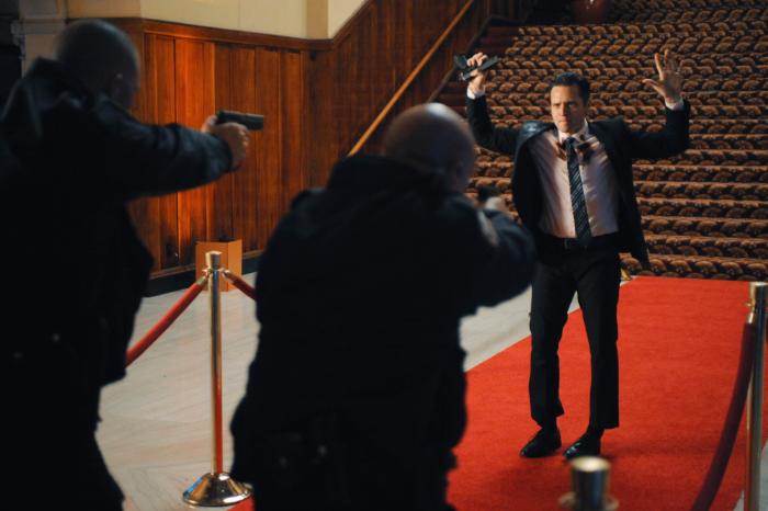 Seamus Dever در صحنه سریال تلویزیونی کستل