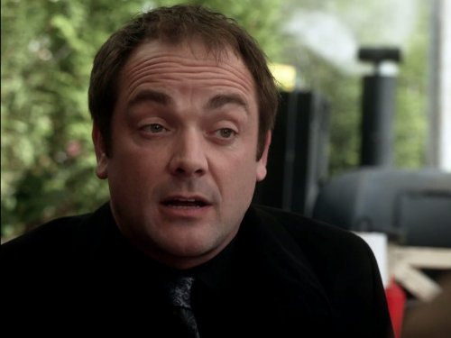 Mark Sheppard در صحنه سریال تلویزیونی ماوراء  طبیعی