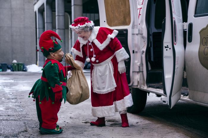  فیلم سینمایی بابانوئل بد 2 با حضور کتی بیتس و Tony Cox