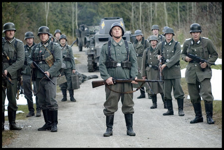  فیلم سینمایی The Poet به کارگردانی Damian Lee