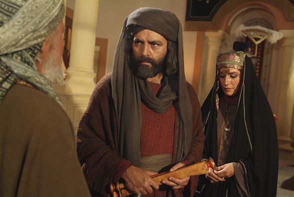 فریبرز عرب‌نیا در صحنه سریال تلویزیونی مختارنامه به همراه ماه‌چهره خلیلی