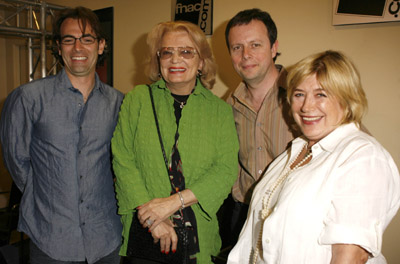 جنا رولندز در صحنه فیلم سینمایی پاریس عاشقتم به همراه Vincenzo Natali، Frédéric Auburtin و Marianne Faithfull