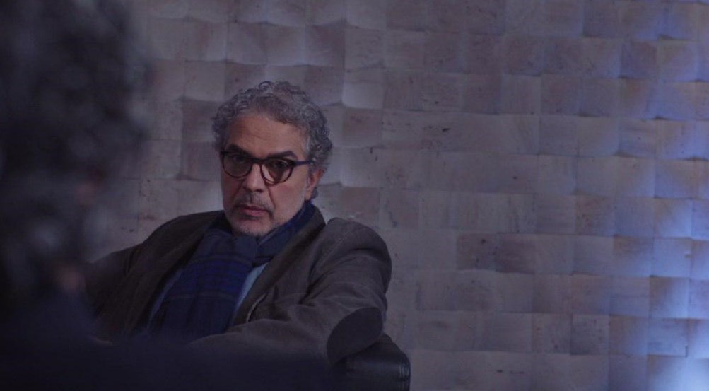 مهدی احمدی در صحنه سریال تلویزیونی نجوا
