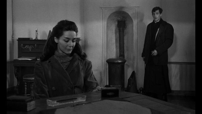  فیلم سینمایی Léon Morin, prêtre با حضور Jean-Paul Belmondo و Emmanuelle Riva