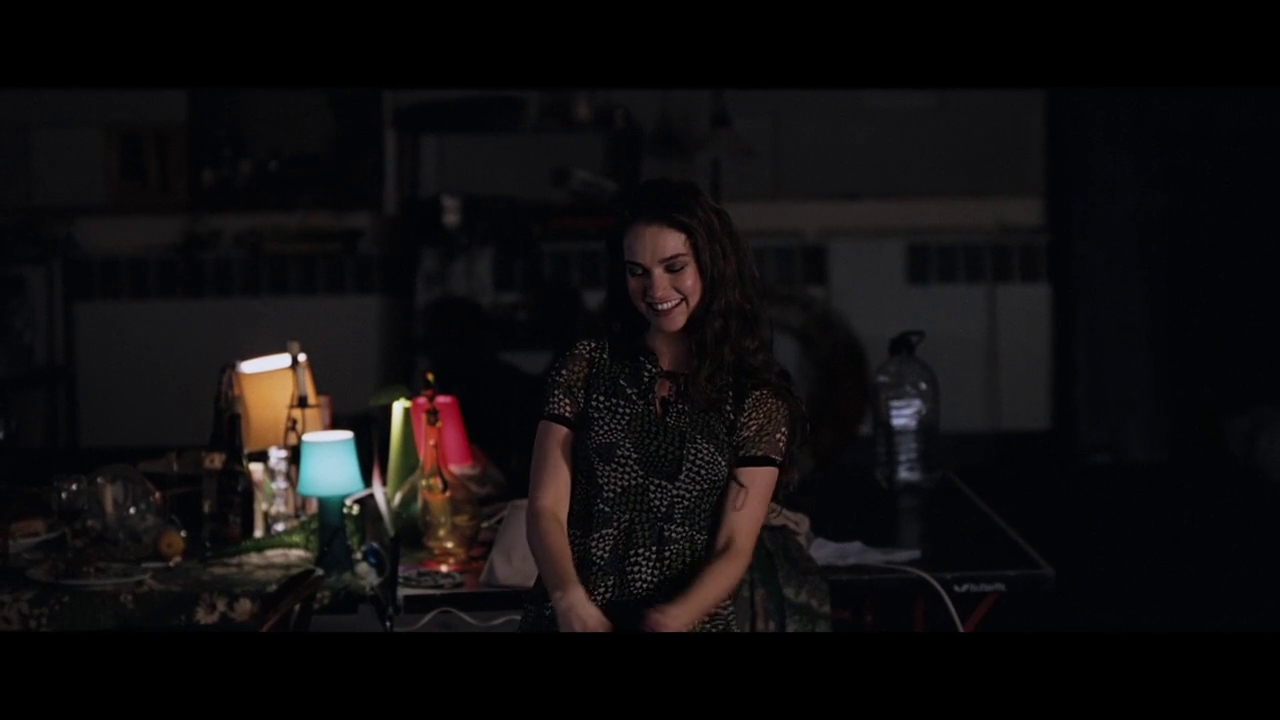 لیلی جیمز در صحنه فیلم سینمایی Chemistry